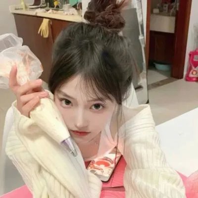 奶包下山财阀家人抢着宠